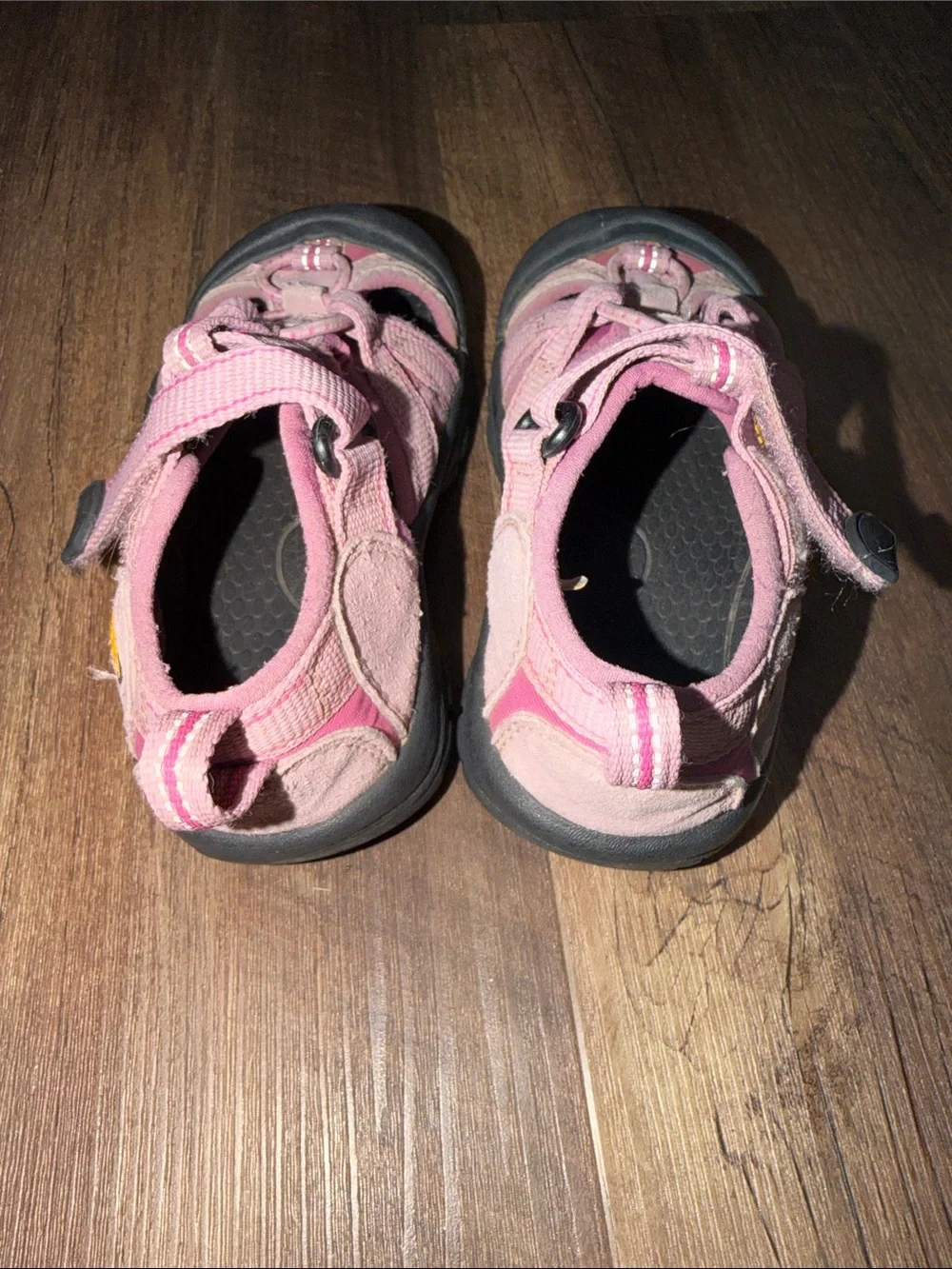 KEEN NEWPORT H2 WATERPROOF CLOSED TOE SANDALS size 9